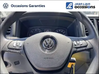 Photo 65 Volkswagen Crafter  VAN 35 L4H3 2.0 TDI 140 CH BVA