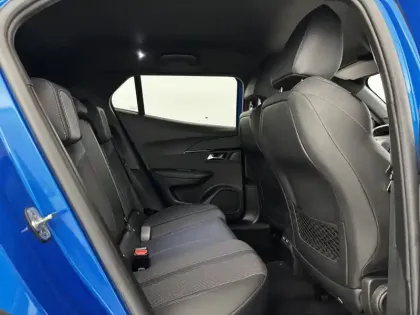 Photo 32 Peugeot 2008  BlueHDi 110 S&S BVM6