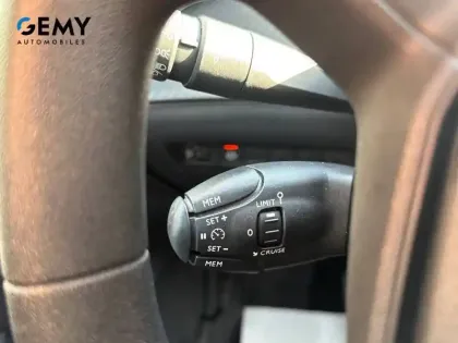 Photo 56 Peugeot 208  BLUEHDI 100 S&S BVM6