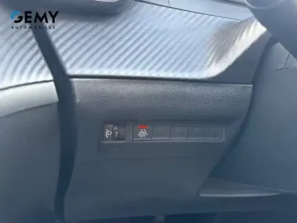 Photo 17 Peugeot 208  BLUEHDI 100 S&S BVM6