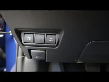 Photo 14 Toyota Prius Hybride Rechargeable 223ch Dynamic PH