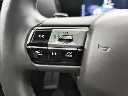 Photo 23 DS DS 4  Hybride Rechargeable 225 EAT8 Etoile - Alcantara