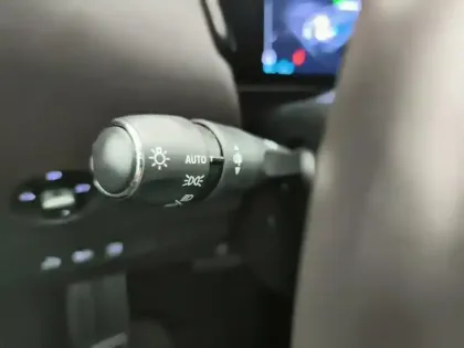 Photo 17 DS DS 4  Hybride Rechargeable 225 EAT8 Etoile - Alcantara