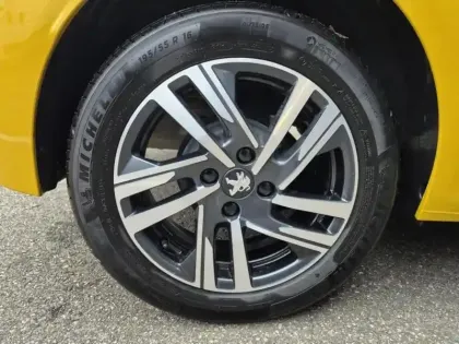 Photo 22 Peugeot 208  1.2 PureTech 100ch S&S Style