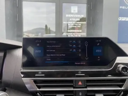 Photo 5 Citroën C4 III BlueHDi 130 S&amp;S EAT8 Feel Pack