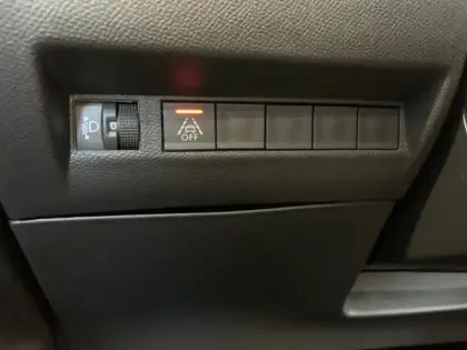 Photo 8 Peugeot 2008 Gén. II Ph1 NG Allure 5