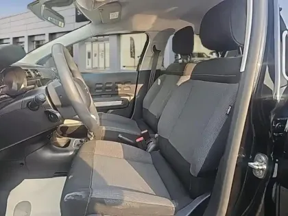 Photo 8 Citroën C3  1.2 PureTech 110ch S&S C-Series 120-121g