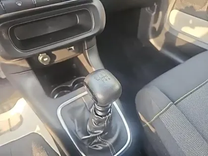 Photo 13 Citroën C3  1.2 PureTech 110ch S&S C-Series 120-121g