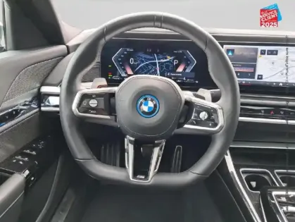 Photo 11 BMW Serie 7 Gén. VII (G70) Ph1 M Sport 4