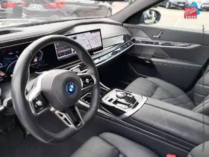 Photo 14 BMW Serie 7 Gén. VII (G70) Ph1 M Sport 4