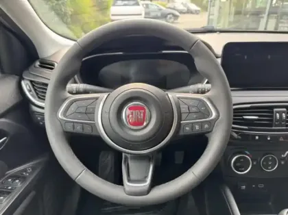 Photo 11 Fiat Tipo Gén. I Ph1 (RED) 5