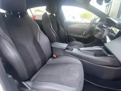 Photo 23 Peugeot 308 III PureTech 130 S&amp;S EAT8 GT