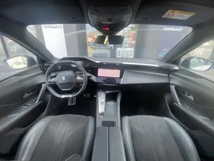 Photo 3 Peugeot 308 III PureTech 130 S&amp;S EAT8 GT