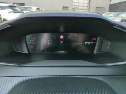 Photo 32 Peugeot 2008  Hybrid 145 e-DCS6