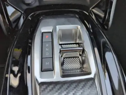 Photo 36 Peugeot 2008  Hybrid 145 e-DCS6