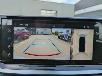 Photo 37 Peugeot 2008  Hybrid 145 e-DCS6