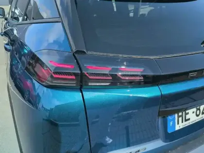 Photo 39 Peugeot 2008  Hybrid 145 e-DCS6