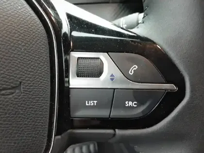 Photo 18 Peugeot 208  PureTech 75 S&S BVM5