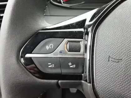 Photo 44 Peugeot 208  PureTech 75 S&S BVM5