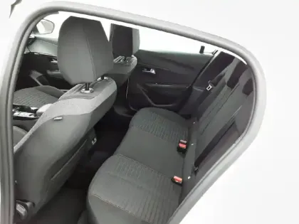 Photo 11 Peugeot 208  Electrique 50 kWh 136ch