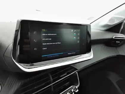 Photo 18 Peugeot 208  Electrique 50 kWh 136ch