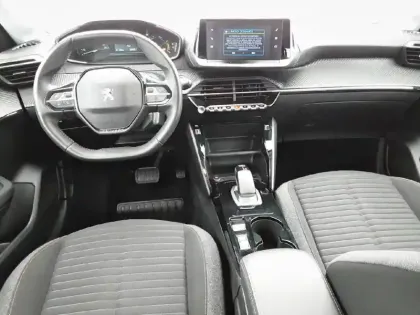 Photo 7 Peugeot 208  Electrique 50 kWh 136ch