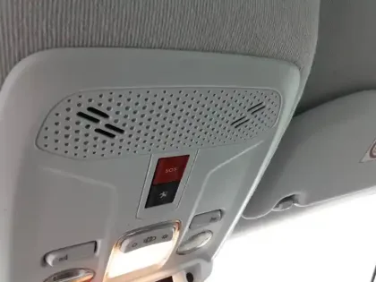 Photo 21 Peugeot 208  Electrique 50 kWh 136ch