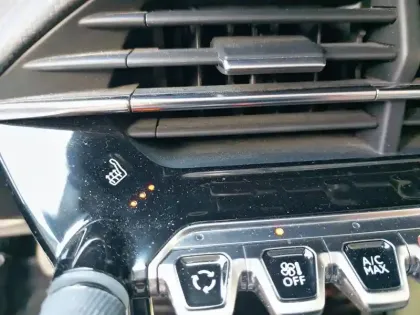 Photo 18 Peugeot 2008  PureTech 100 S&S BVM6