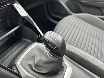 Photo 13 Peugeot 208  PureTech 75 S&S BVM5