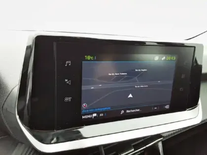 Photo 22 Peugeot 208  Electrique 50 kWh 136ch