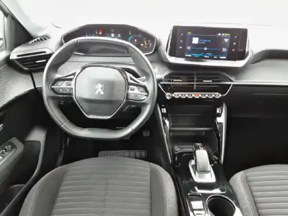 Photo 7 Peugeot 208  Electrique 50 kWh 136ch