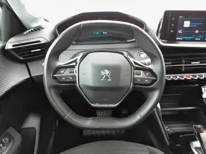 Photo 8 Peugeot 208  Electrique 50 kWh 136ch