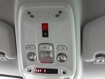 Photo 25 Peugeot 208  Electrique 50 kWh 136ch