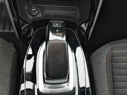 Photo 13 Peugeot 208  Electrique 50 kWh 136ch
