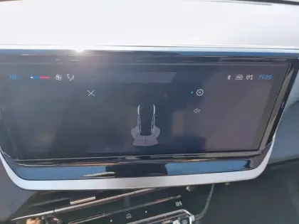 Photo 39 Peugeot 208  PureTech 75 S&S BVM5