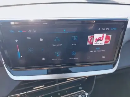 Photo 34 Peugeot 208  PureTech 75 S&S BVM5