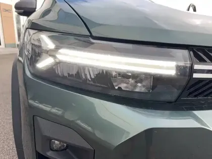 Photo 22 Dacia Bigster  Hybrid 155