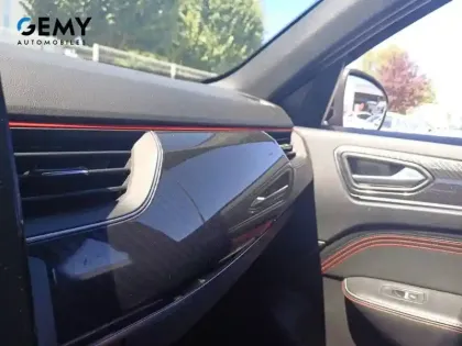 Photo 18 Renault Arkana  TCe 140 EDC FAP