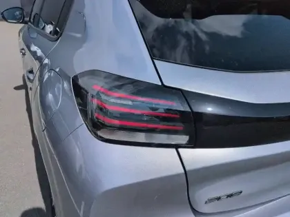 Photo 39 Peugeot 208  Hybrid 110 e-DCS6