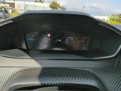 Photo 32 Peugeot 208  Hybrid 110 e-DCS6