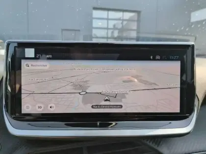 Photo 37 Peugeot 2008  Hybrid 145 e-DCS6