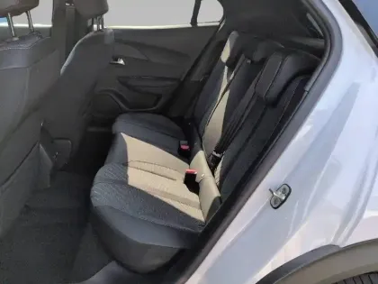 Photo 34 Peugeot 2008  Hybrid 145 e-DCS6