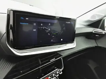 Photo 41 Peugeot 208  PureTech 75 S&S BVM5