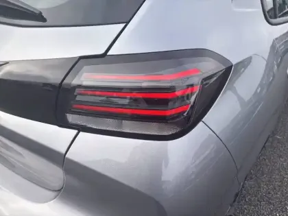 Photo 36 Peugeot 208  PureTech 75 S&S BVM5