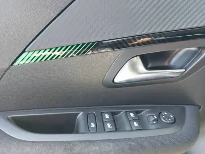 Photo 19 Peugeot 208  PureTech 75 S&S BVM5