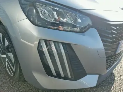 Photo 15 Peugeot 208  PureTech 75 S&S BVM5