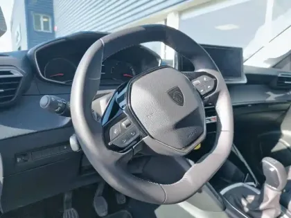 Photo 8 Peugeot 208  PureTech 75 S&S BVM5