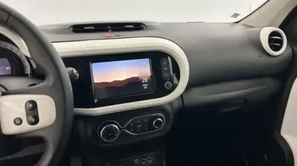 Photo 23 Renault Twingo  III Achat Intégral - 21