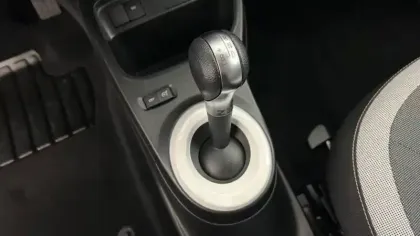 Photo 27 Renault Twingo  III Achat Intégral - 21