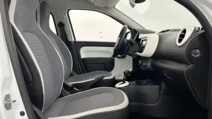 Photo 16 Renault Twingo  III Achat Intégral - 21